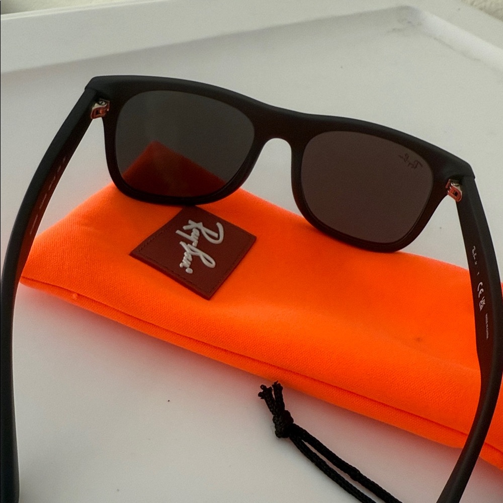 Kids Ray-Ban Black Sunglasses - Picture 3 of 4